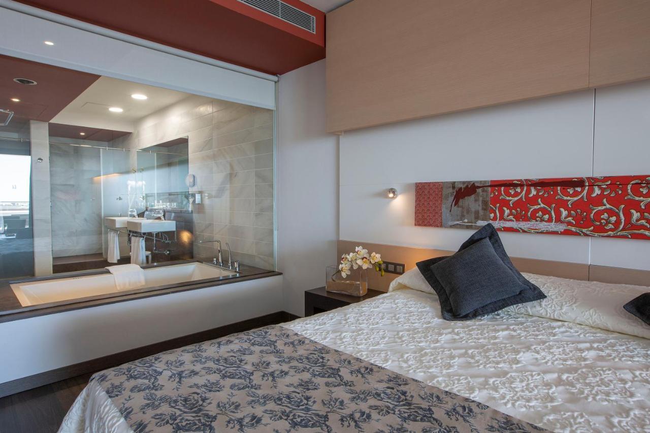 Hipotels Gran Conil โกนิล เด ลาฟรอนเตรา ภายนอก รูปภาพ